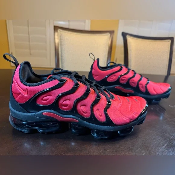 New Nike Air VaporMax University Red Black Sneakers Shoes Size US 11.5 - Picture 2 of 11